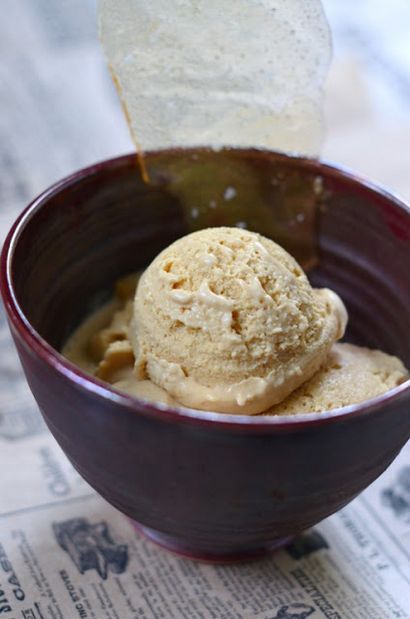 Crème glacée au caramel salé Avec Caramel Shards Salted