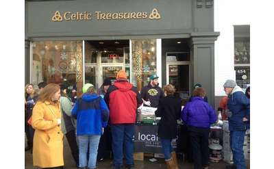Saratoga Shopping Grands magasins, cadeaux & amp; Magasins Saratoga Springs NY & amp; Dans tout le comté (saratoga magasins commerciaux cadeaux boutiques ny) Saratoga Springs Saratoga Shopping Grands magasins, cadeaux & amp; Magasins Saratoga Springs NY & amp; Dans tout le comté