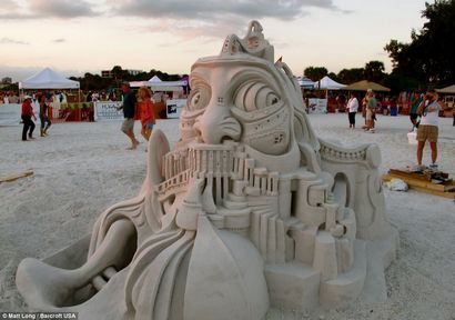 Sculpteur Matt Long fait des châteaux de sable géant à New York, Daily Mail en ligne