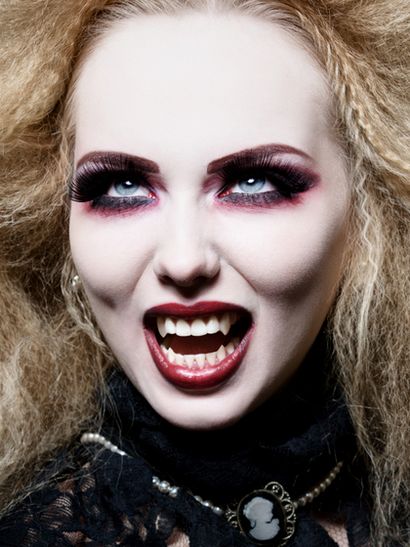 Maquillage Sexy Vampire pour Halloween (vampire) Maquillage Sexy Vampire pour l'Halloween