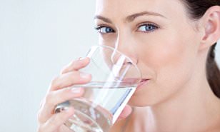 Siliziumreiche Mineralwasser konnte stoppen Alzheimer s, Daily Mail Online