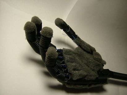 Einfacher Animatronics (Roboterhand), Make It @ Your Library