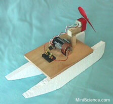 Simple Circuit électrique et un bateau de voiture hybride (circuit) Simple Circuit électrique et un bateau de voiture hybride