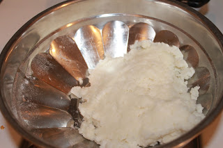 Simple Kozhukattai - raviolis à la vapeur indienne avec remplissage de noix de coco sucre (vapeur) Simple Kozhukattai - raviolis à la vapeur indienne avec remplissage de noix de coco sucre