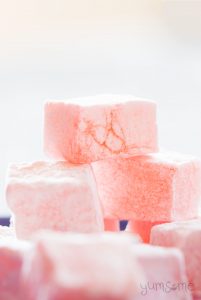 Simple Vegan Rose-aromatisée Turkish Delight (de plaisir) Simple Vegan Rose-aromatisée Turkish Delight