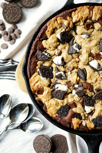 Brownies Slutty la poêle, la fée de cuisson (de slutty) Brownies Slutty la poêle, la cuisson Fée