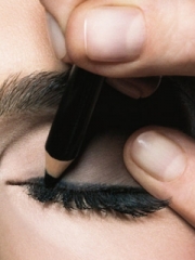 Smokey Augen Make-up Schritt für Schritt mit Bildern