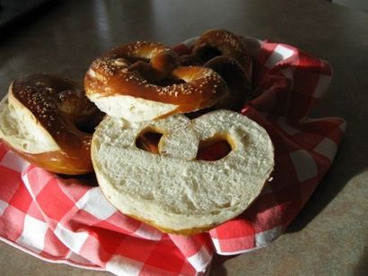 Doux bretzels allemands Plongé dans Lye Recette