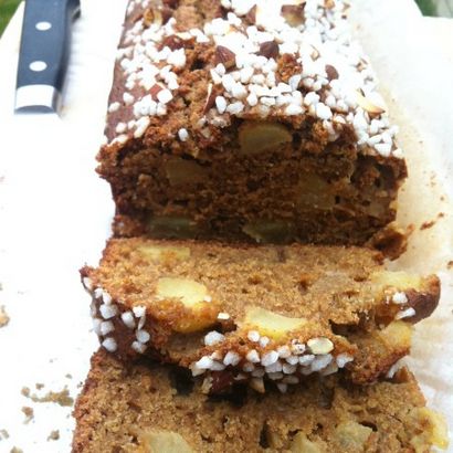 Épicé Gâteau aux pommes avec épeautre Rooibos et gingembre