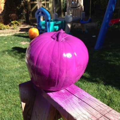 Spray Paint Pumpkins Minion pour Halloween!