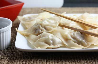 Dumplings chinois - étuvés First Look, puis faites cuire