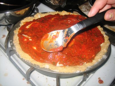 Étape par étape Fait maison Chicago Style Pizza, mordiller Ce