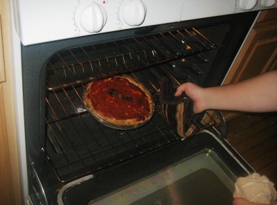 Étape par étape Fait maison Chicago Style Pizza, mordiller Ce