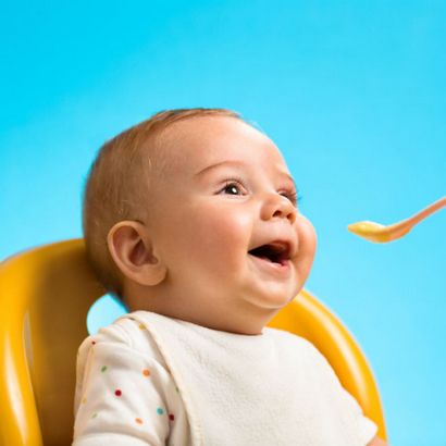 bébé acheté en magasin aliments Une amorce de purée (alimentaire) bébé acheté en magasin aliments Une amorce de purée