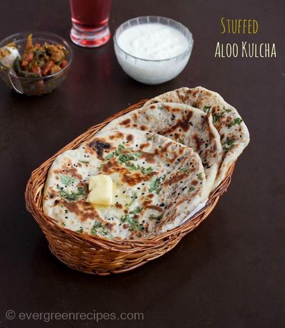 Stuffed Aloo Kulcha Recette avec étape par étape Photos