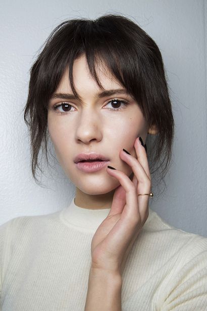 Idées de style pour votre moitié Grown-Out Bangs, StyleCaster