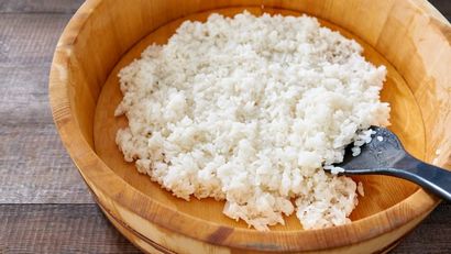 Sushi au riz Tutorial - Comment faire du riz Sushi avec des photos étape par étape - Techniques délicieux