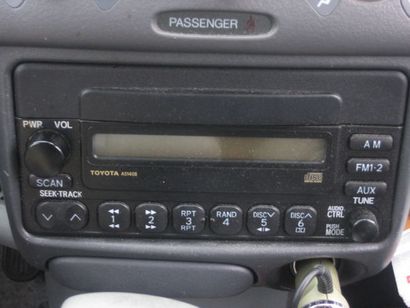 Swap Out Your Car Stereo (n) 9 Schritten (mit Bildern)