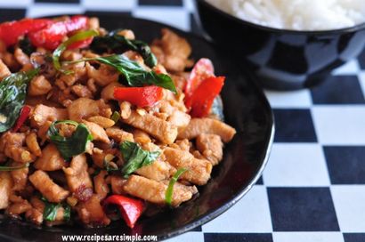 recette de poulet au basilic thaï - Pad Kra Pao Gai - Faites deliciousRecipes - R - Simple