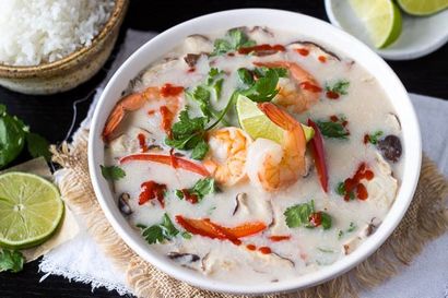Thai Coconut Soupe aux crevettes (Tom Kha Goong) - Simple Cuisine saine