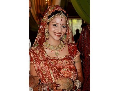 La Belle gujarati mariée - coiffure de mariée, nuptiale Saree et plus (beau) La Belle gujarati mariée - coiffure de mariée, nuptiale Saree et plus