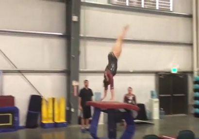 Le Front Handspring Vault - Ce CGM Knows