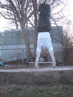 Le Handstand - Bodyweight Musculation - Compétences Beast