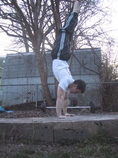 Le Handstand - Bodyweight Musculation - Compétences Beast