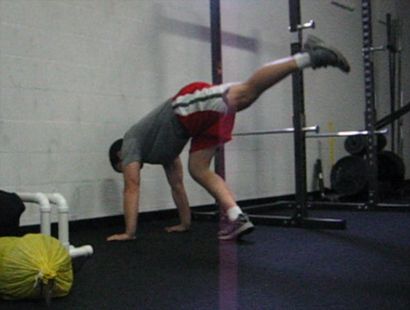 Le Handstand - Bodyweight Musculation - Compétences Beast