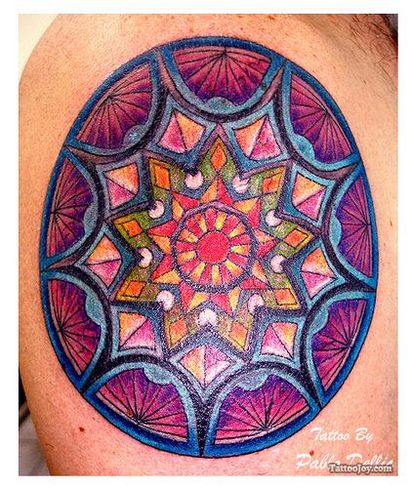 La magie spirituelle des tatouages ​​Mandala - tatouage Articles - Ratta Tattoo