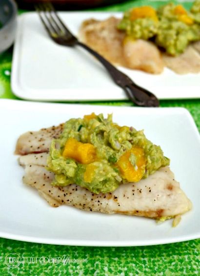 Tilapia avec salsa à la mangue d'avocat