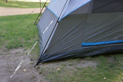Astuce pour la sécurité Tente - Mettez Tinfoil sur Tente Haubans - 50 Campfires