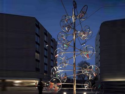 Top 10 Crazy Christmas Trees Gefertigt aus Flaschen, Fahrräder, Einkaufswagen und mehr, Inhabitat - Grün