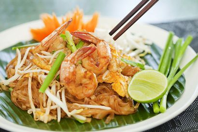 TOP 5 des plus PLATS CARACTÉRISTIQUE de la cuisine thaïe, Tours laos, Laos Voyage