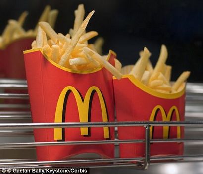 Chef cuisinier révèle sa recette pour faire des frites de style McDonald à la maison, Daily Mail en ligne