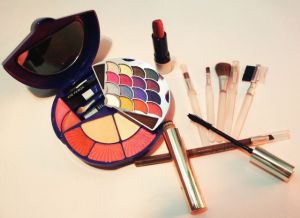 Métaux toxiques présents dans les cosmétiques de maquillage, Tamara Laschinsky Auteur