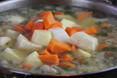 Traditionnelle des Caraïbes Poulet Recette Soupe au pied