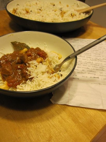 Traditionelle indische Kokosnuss-Reis mit Huhn-Curry Teil I Love Beer, Liebe Essen