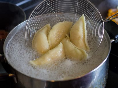 Traditionnels ukrainiens Pierogies - Une recette de famille maison (Ukraine) Traditionnels ukrainiens Pierogies - Une recette de famille maison