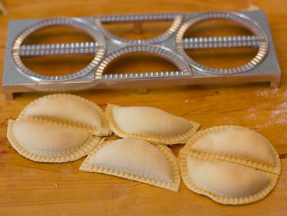 Traditionnels ukrainiens Pierogies - Une recette de famille maison (maison) Traditionnels ukrainiens Pierogies - Une recette de famille maison