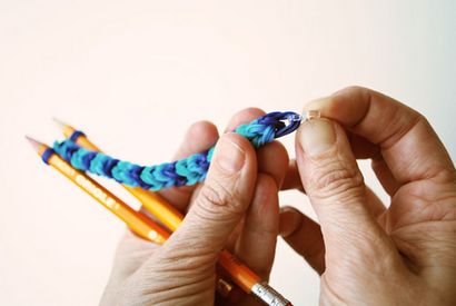 Poisson Triple Tail Loom arc-en-Bracelet En utilisant deux crayons