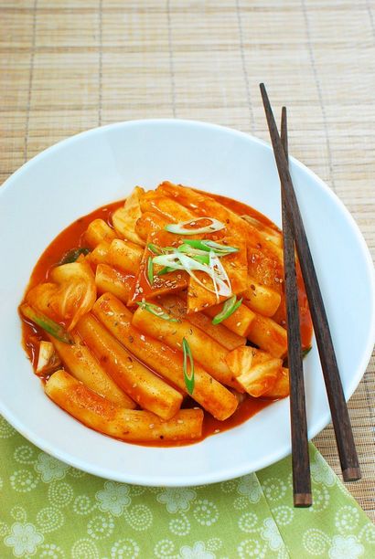 Tteokbokki (Würzige Gebratene Reis-Kuchen) - Koreanisch Bapsang