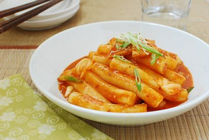 Tteokbokki (Würzige Gebratene Reis-Kuchen) - Koreanisch Bapsang