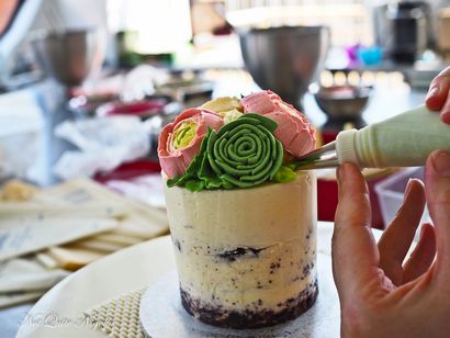 Tutoriel pour Buttercream Fleurs Rununculus Sweet Pea Cactus Succulente @ Pas tout à fait Nigella