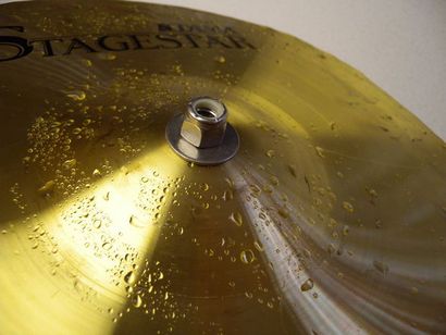 L'utilisation Old Cymbales tambour pour jouer la musique de la pluie 3 étapes (avec photos)
