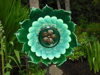 L'utilisation de verre recyclé pour faire des fleurs - Fleurs en verre de bricolage! Thrifty NW Mom