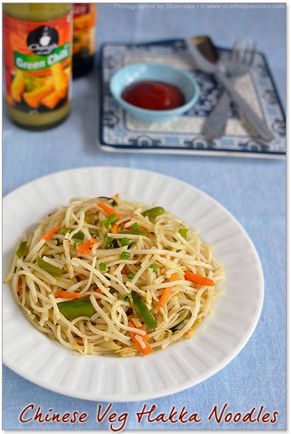 Légumes Hakka nouilles Recette - Style restaurant chinois - Sharmis Passions