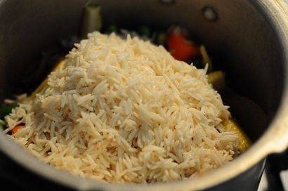 Légumes Pulao Recette, Pulao de légumes dans autocuiseur