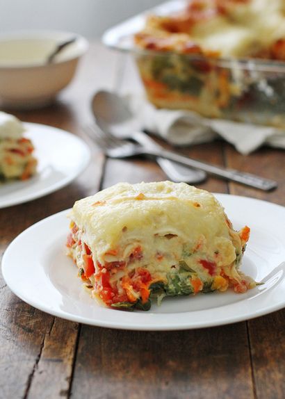 Alfredo Veggie Lasagna - Une pincée de Yum