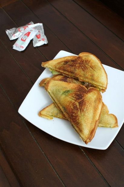 Veg Masala Toast-Sandwich-Rezept (Mumbai Masala Toast-Sandwich)